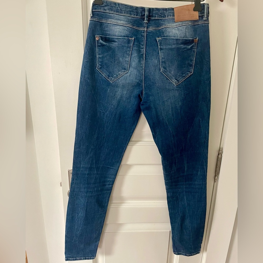 ZARA Contour-fit Jeans, size 27